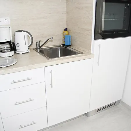 La Dostana 1 * Dramalj