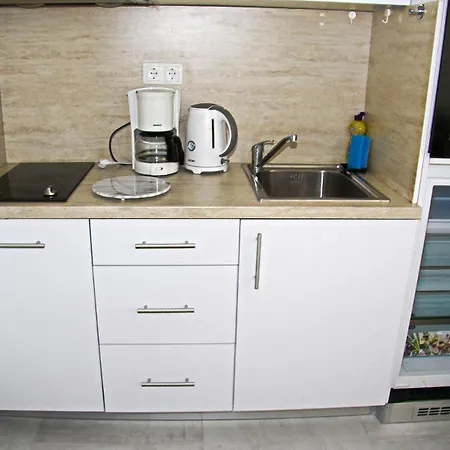 La Dostana 1 Apartment