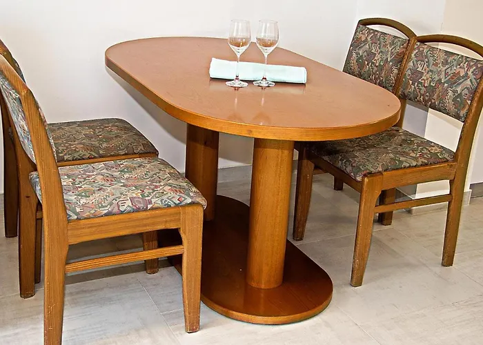 La Dostana 1 Apartment *