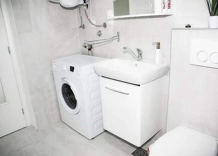 La Dostana 1 Dramalj